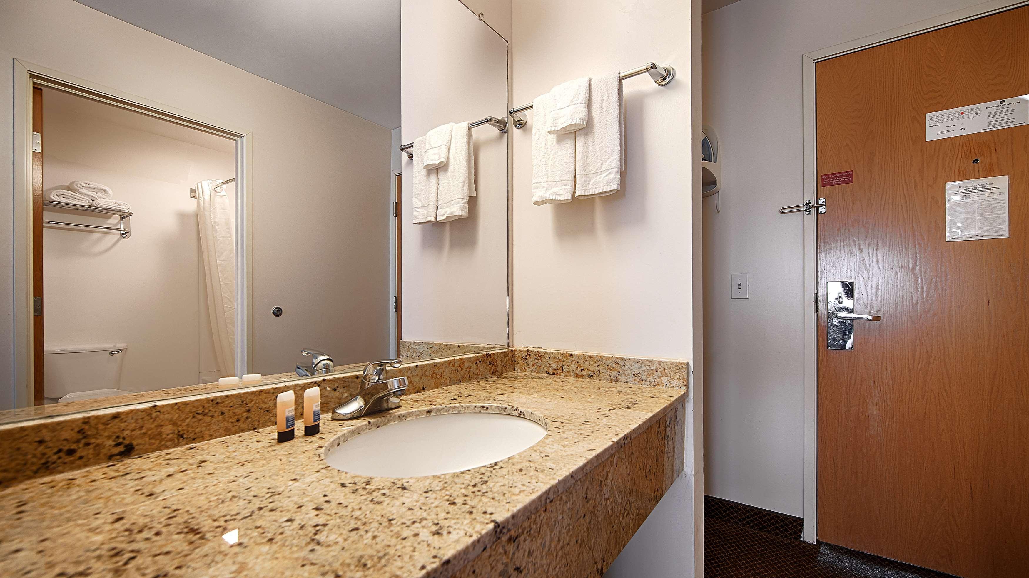 Best Western New Baltimore Inn West Coxsackie Exterior photo